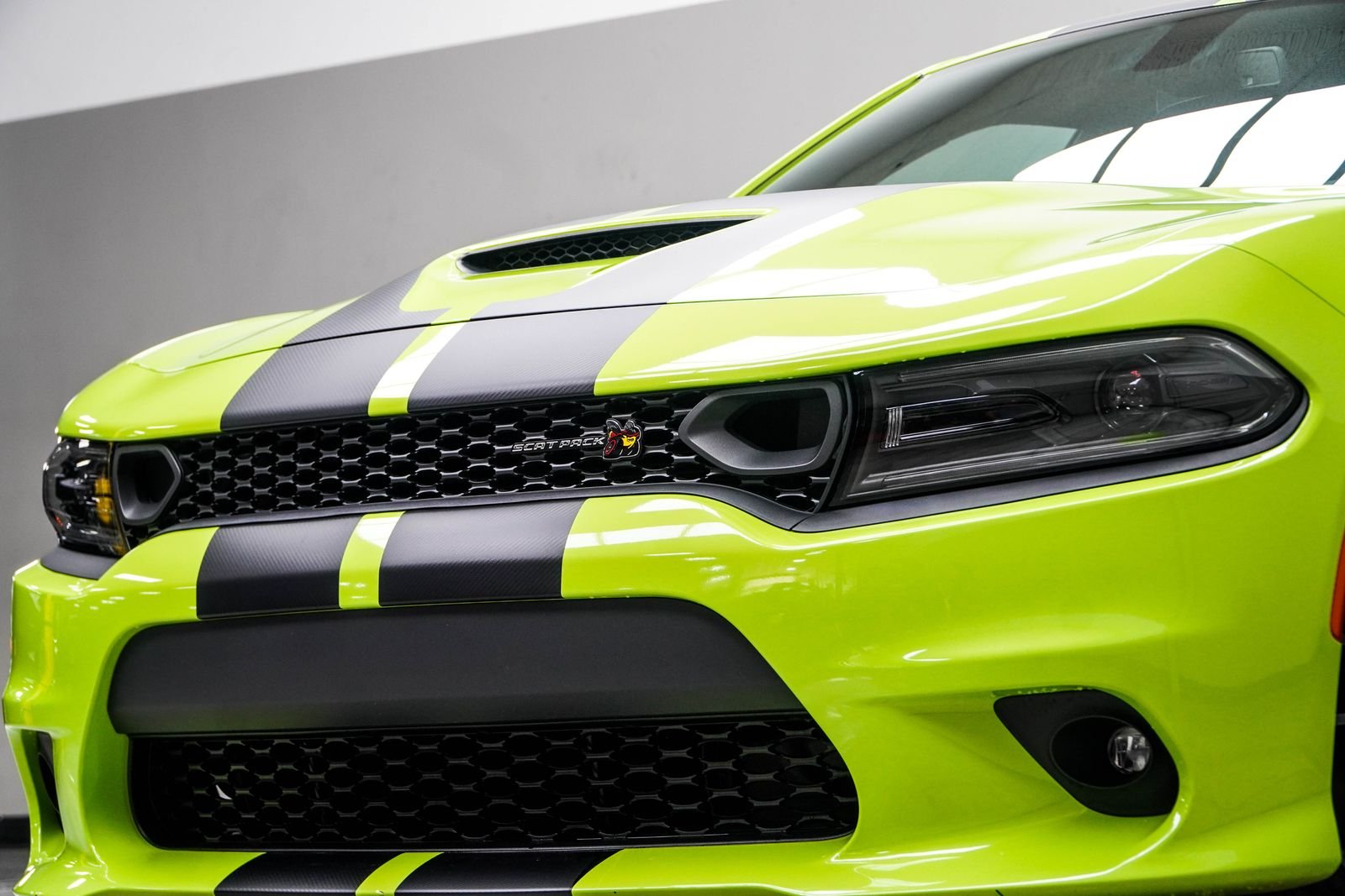 Used 2023 Green Dodge R/T Scat Pack image 2