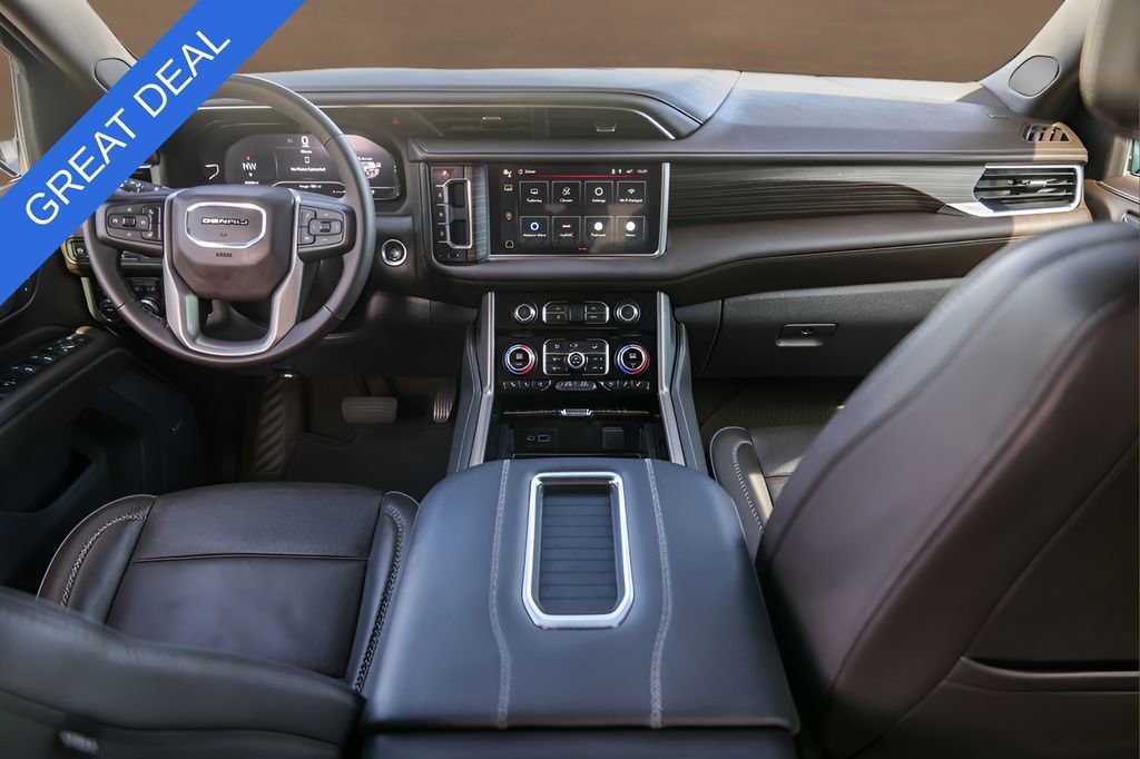 Used 2024 White Frost Tricoat GMC Denali image 28