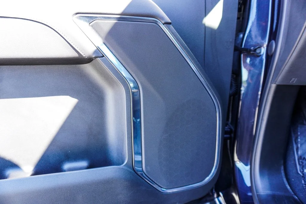 Used 2023 Silver GMC Elevation image 20