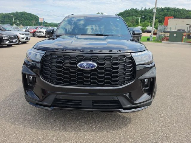 Used 2025 Black Metallic Ford ST-Line image 11