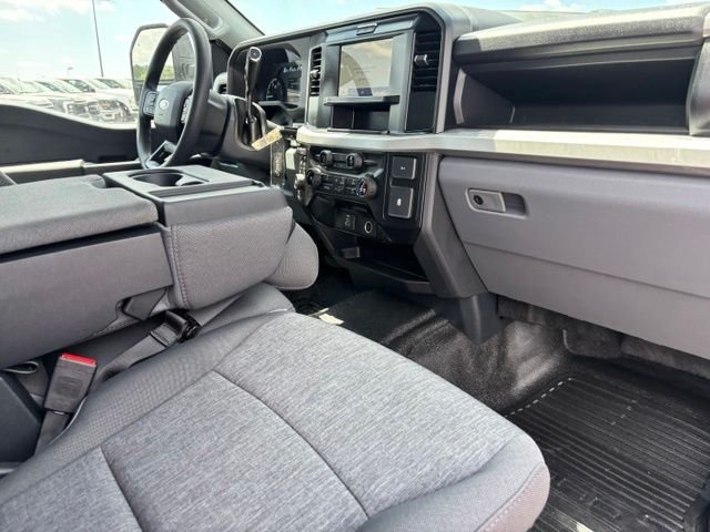 New 2026 Oxford White Ford F-350® XL image 21