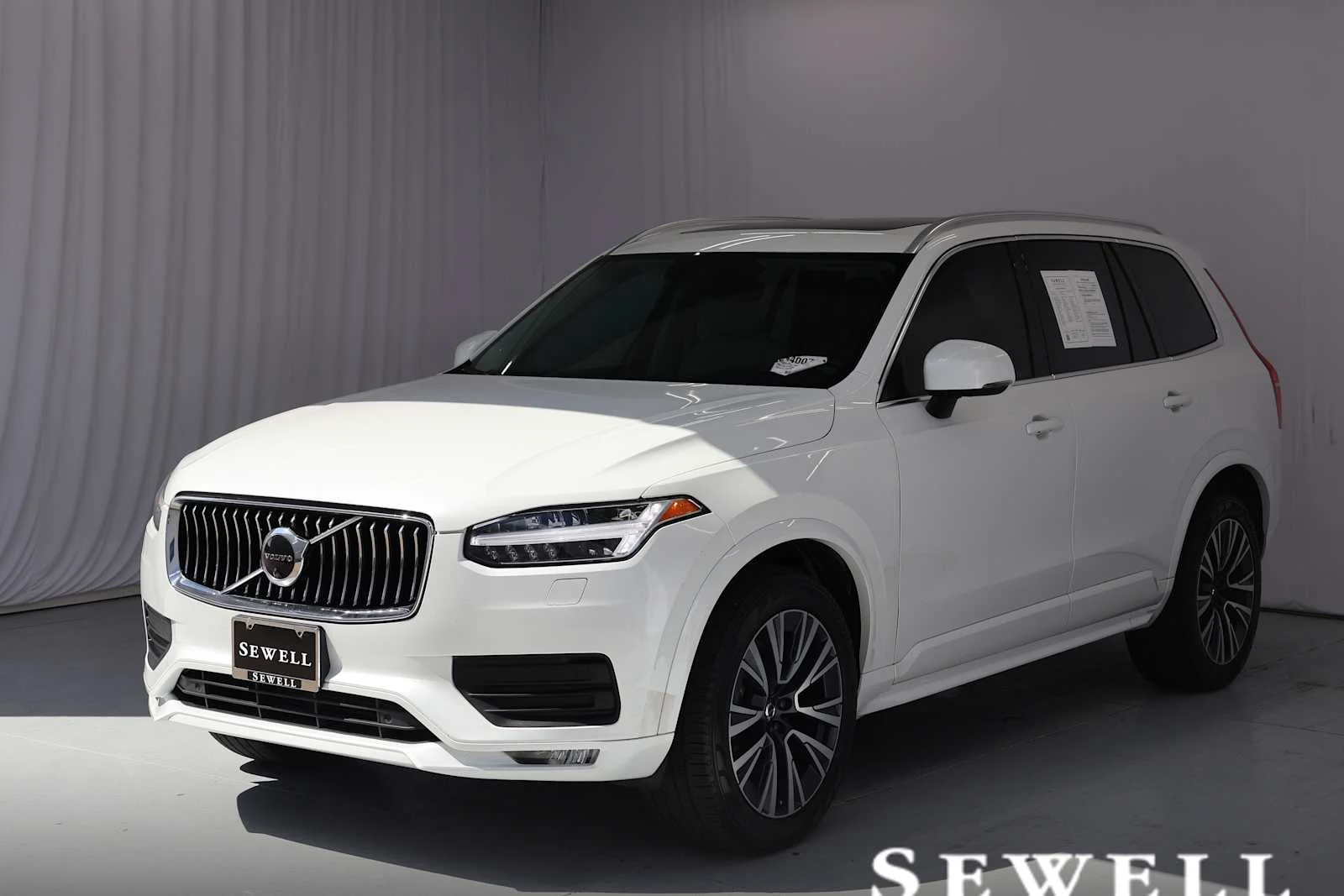 2022 Volvo XC90 Momentum
