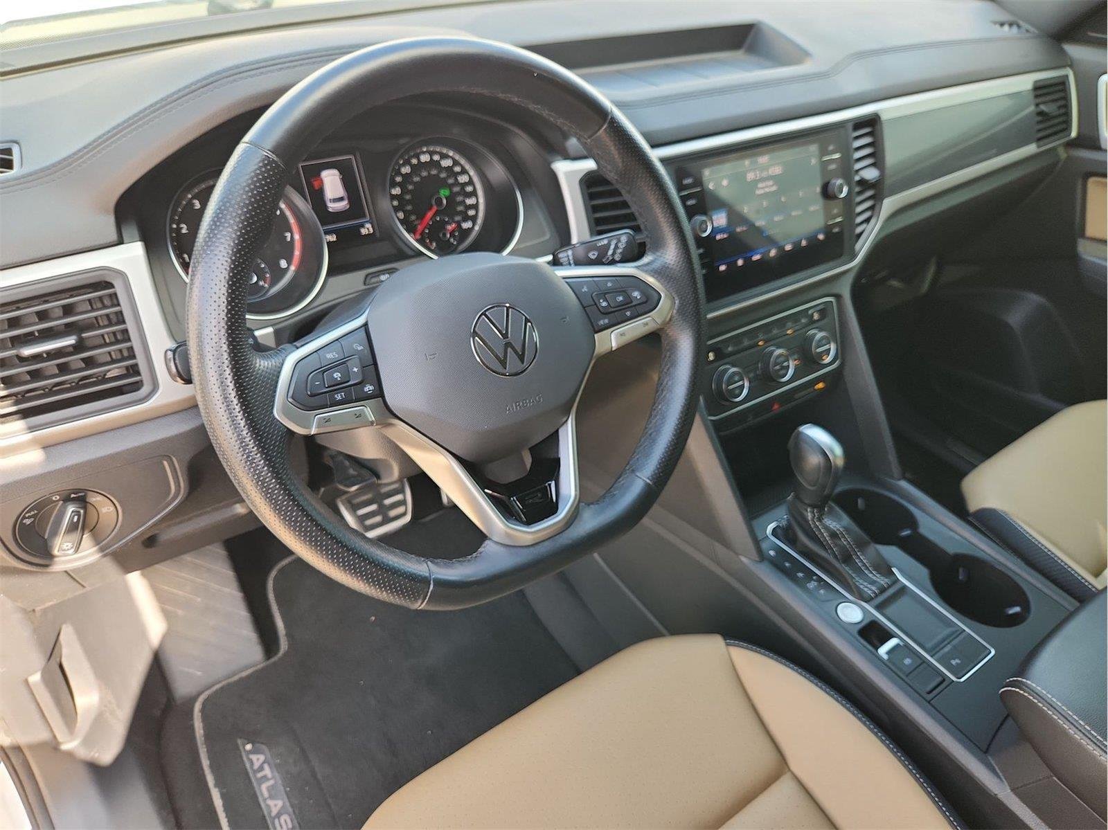 2021 Volkswagen Atlas Cross Sport 3.6L V6 SE w/Technology R-Line White at AutoNation USA Katy