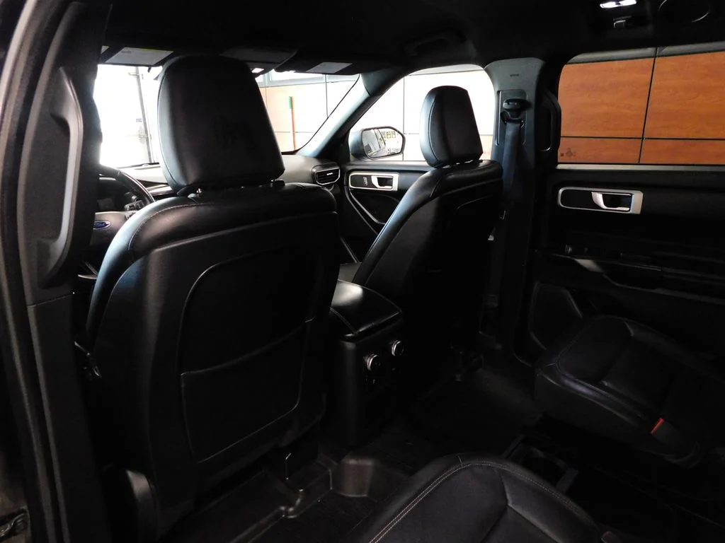 Used 2020 Agate Black Metallic Ford XLT image 35