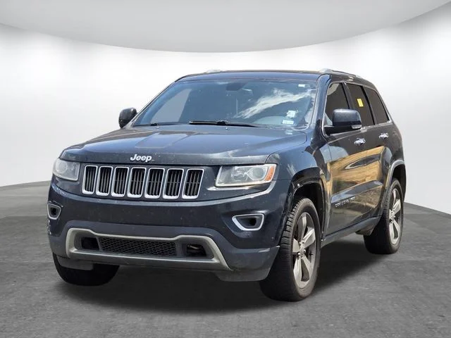 Used 2014 Brilliant Black Crystal Pearlcoat Jeep Limited image 3