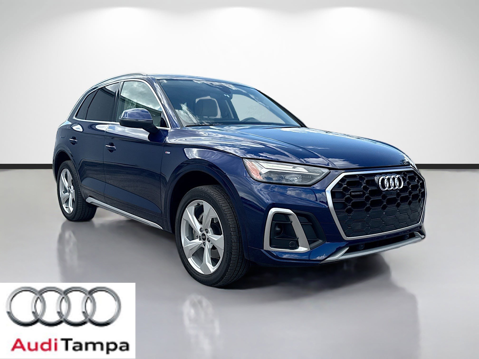 2023 Audi Q5 45 Premium Plus's photo