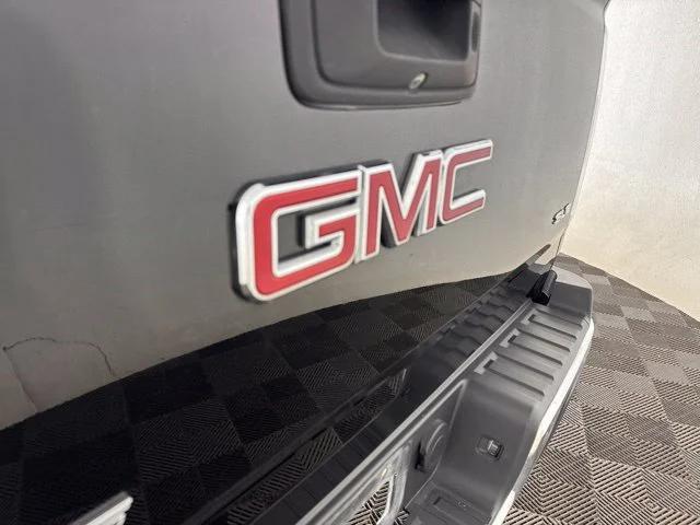 Used 2019 Black GMC SLE1 image 31