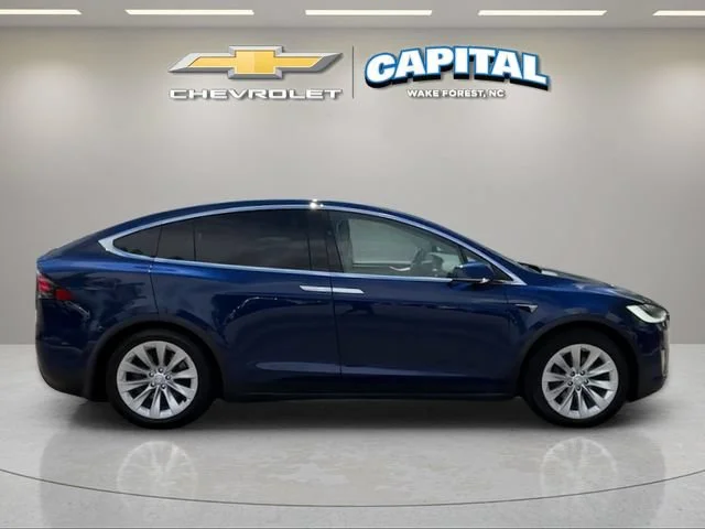 Used 2017 Blue Tesla 90D image 7
