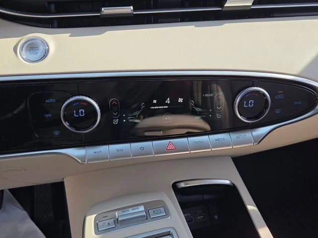 Used 2025 White Genesis 2.5T image 19