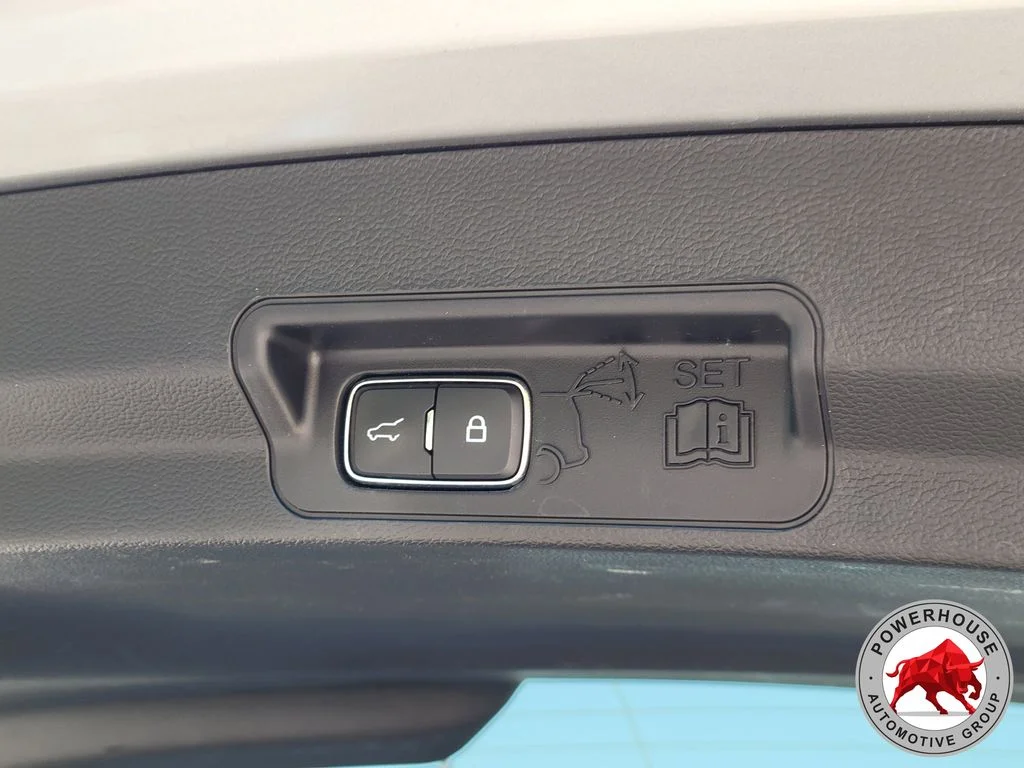 Used 2023 Silver Ford XLT image 14