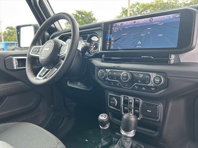 2025 Jeep Wrangler 4-Door Sahara - Photo 26