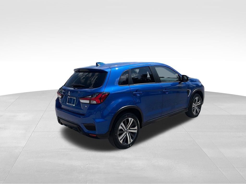 Used 2025 Blue Mitsubishi 2.0 SE image 5