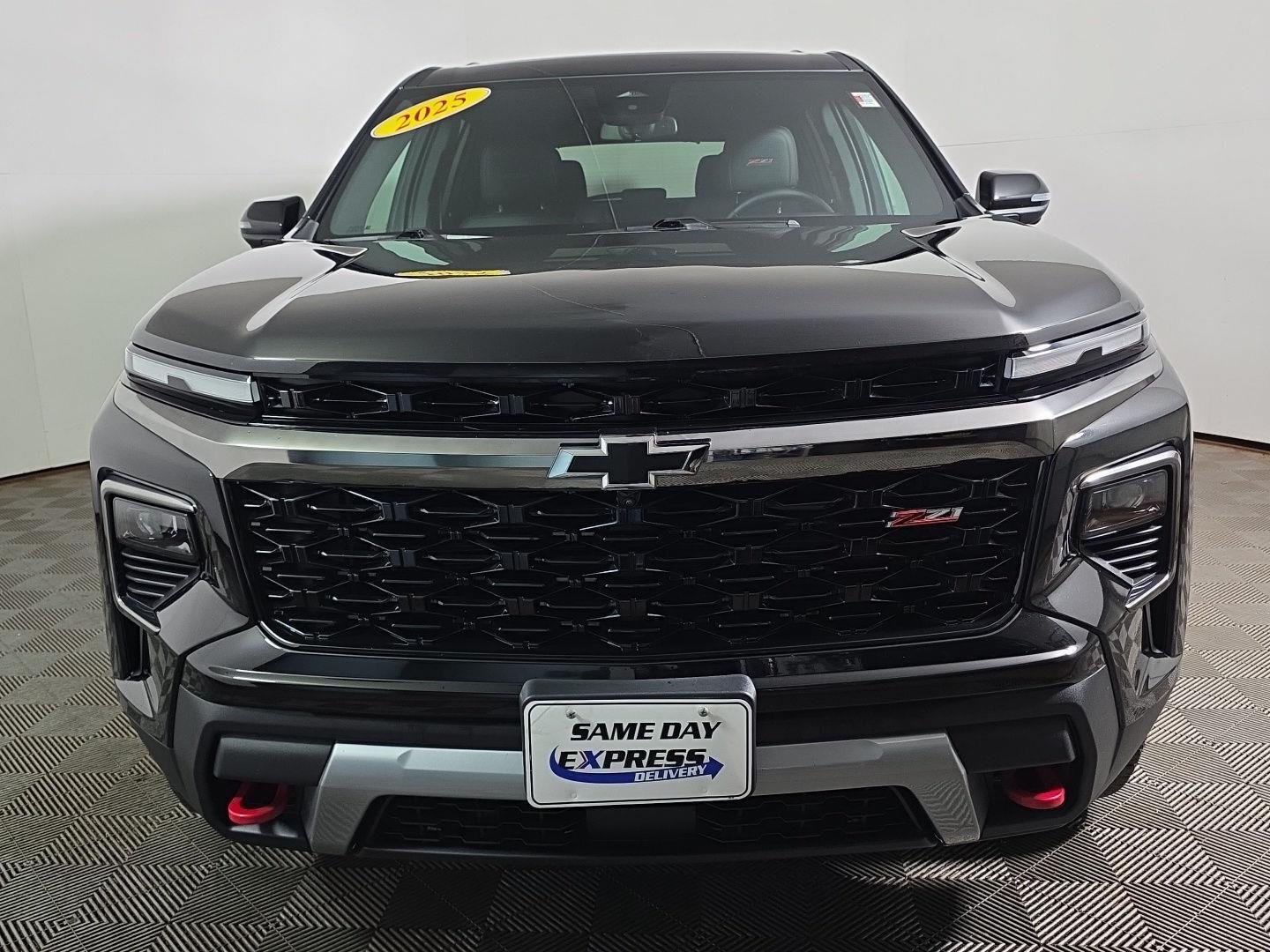 Used 2025 Mosaic Black Metallic Chevrolet AWD Z71 image 9