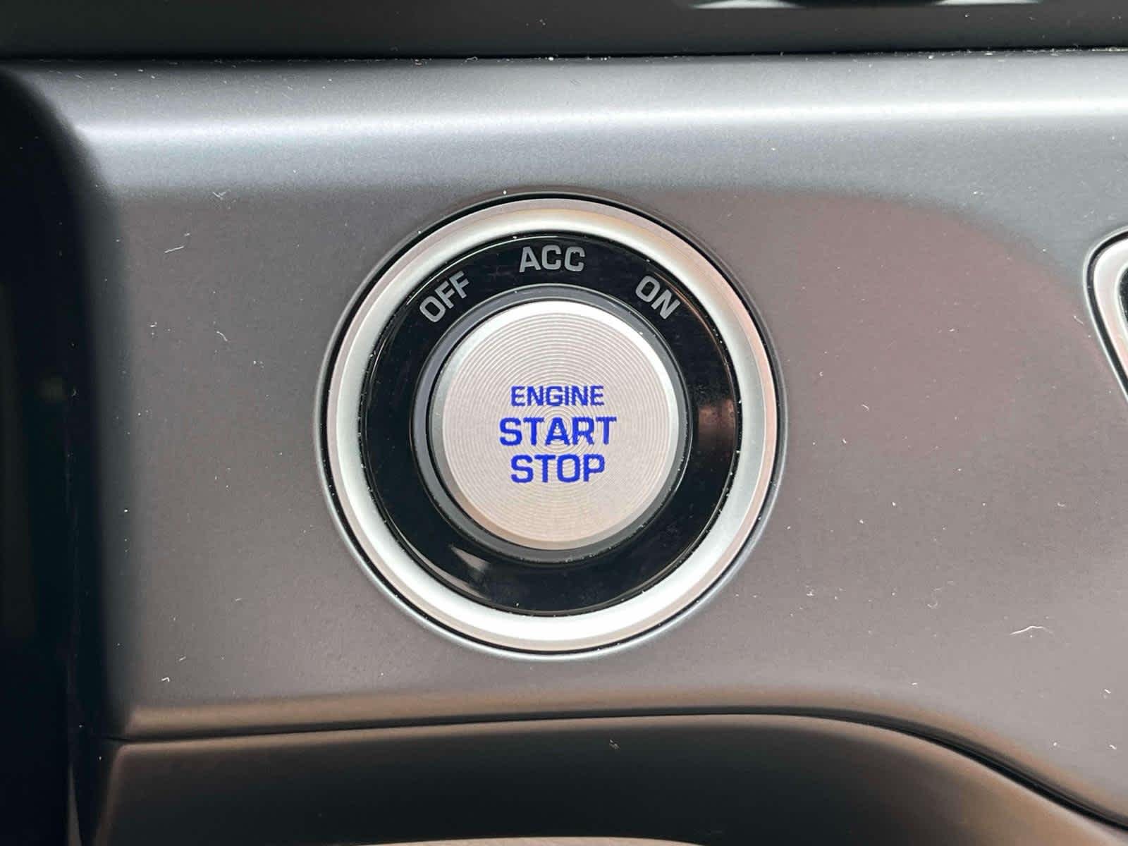 Used 2018 Lakeside Blue Hyundai SEL image 34