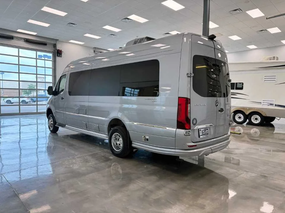 New 2025 SILVER AIRSTREAM  image 3