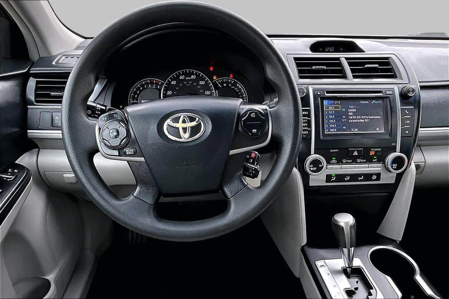 Used 2012 Classic Silver Metallic Toyota LE image 5