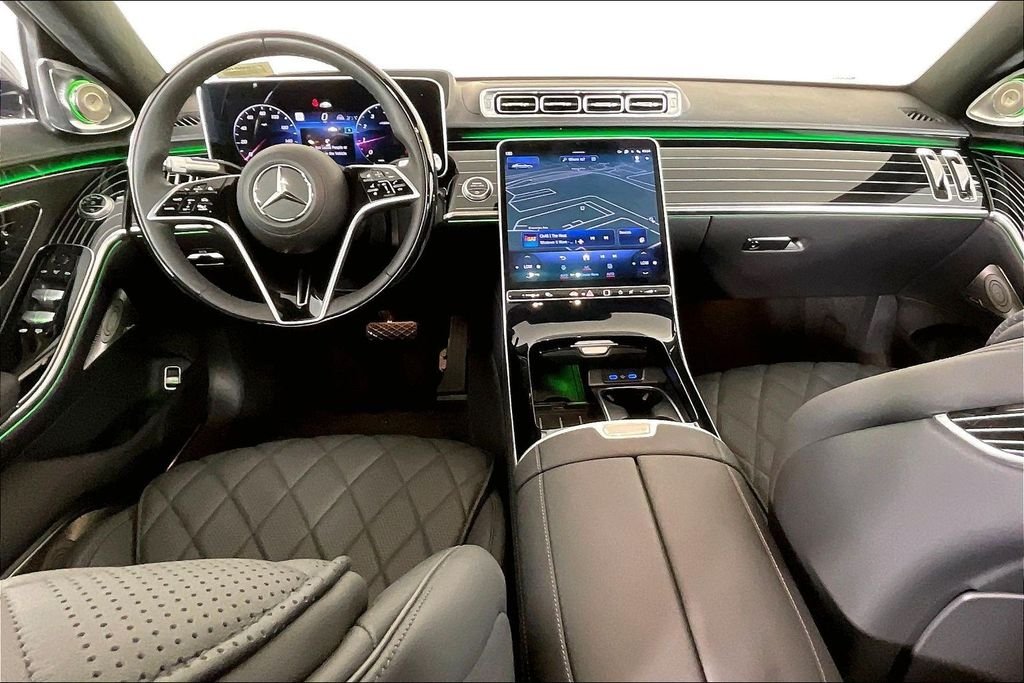New 2026 Selenite Grey Metallic Mercedes-Benz S 580 image 5