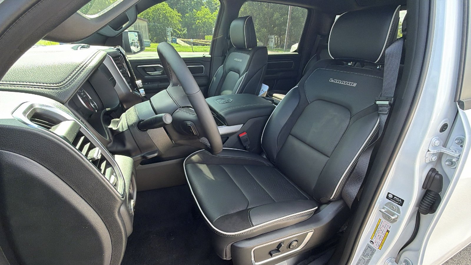 New 2026 Bright White Clear-Coat Exterior Paint RAM Laramie image 12