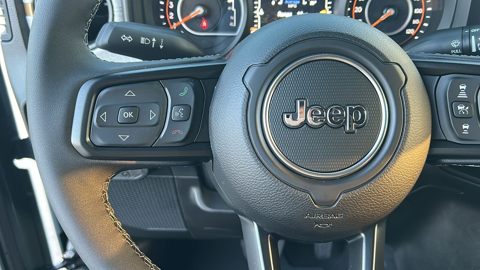 New 2026 Anvil Clear-Coat Exterior Paint Jeep Sport S image 18