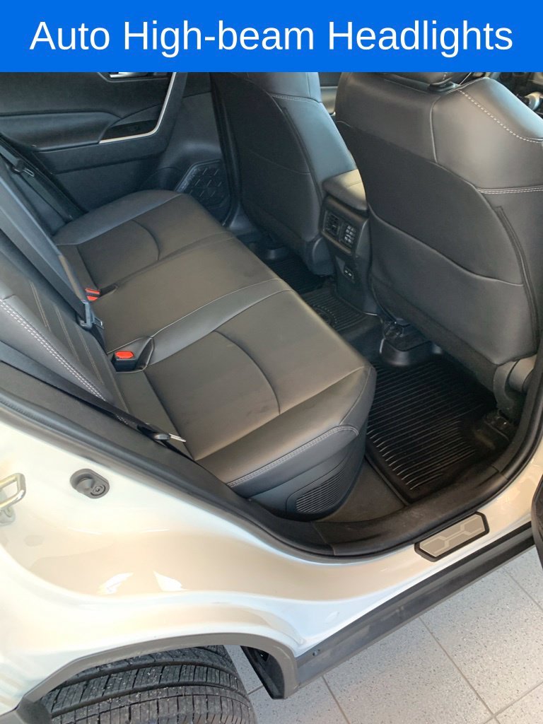 2024 Toyota RAV4 XLE Premium - Photo 17