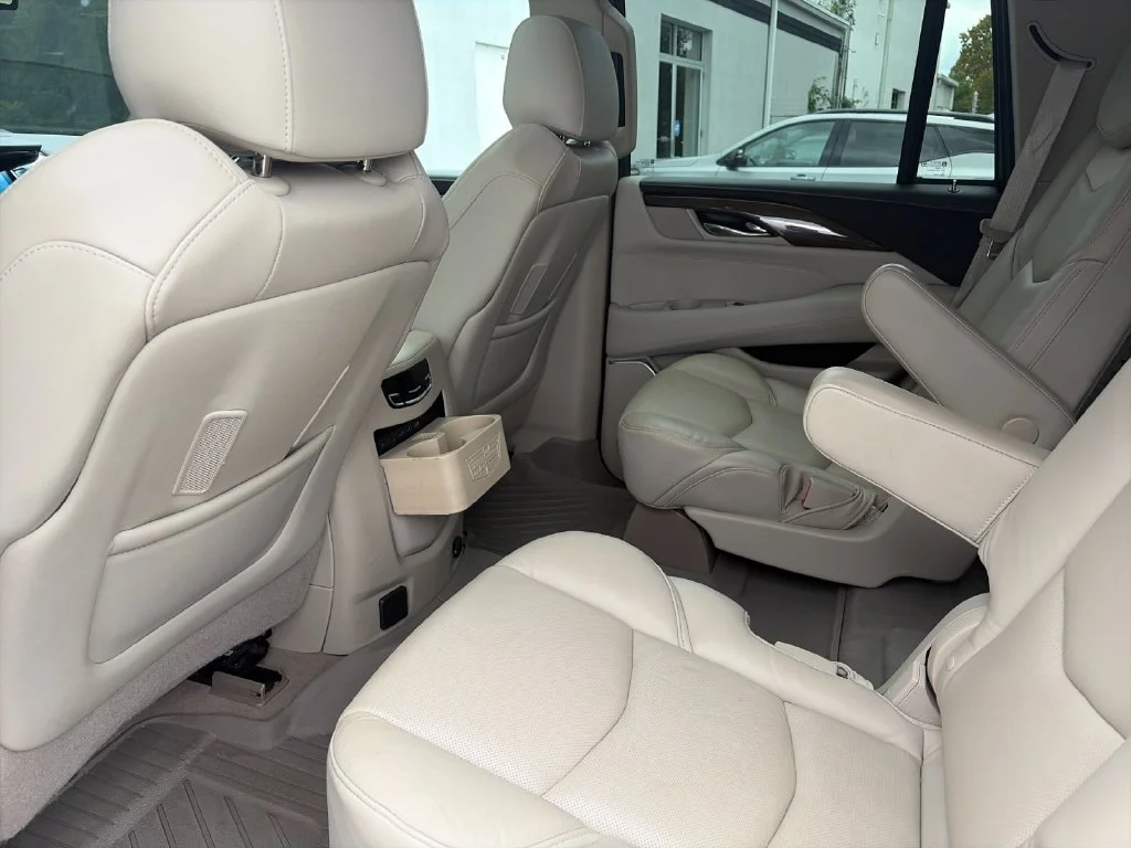 Used 2020 White Cadillac Premium Luxury image 14