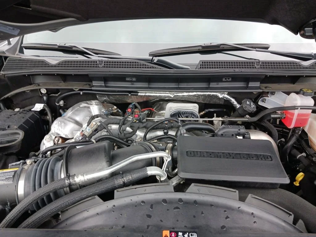 Used 2025 Sterling Metallic GMC AT4 image 14