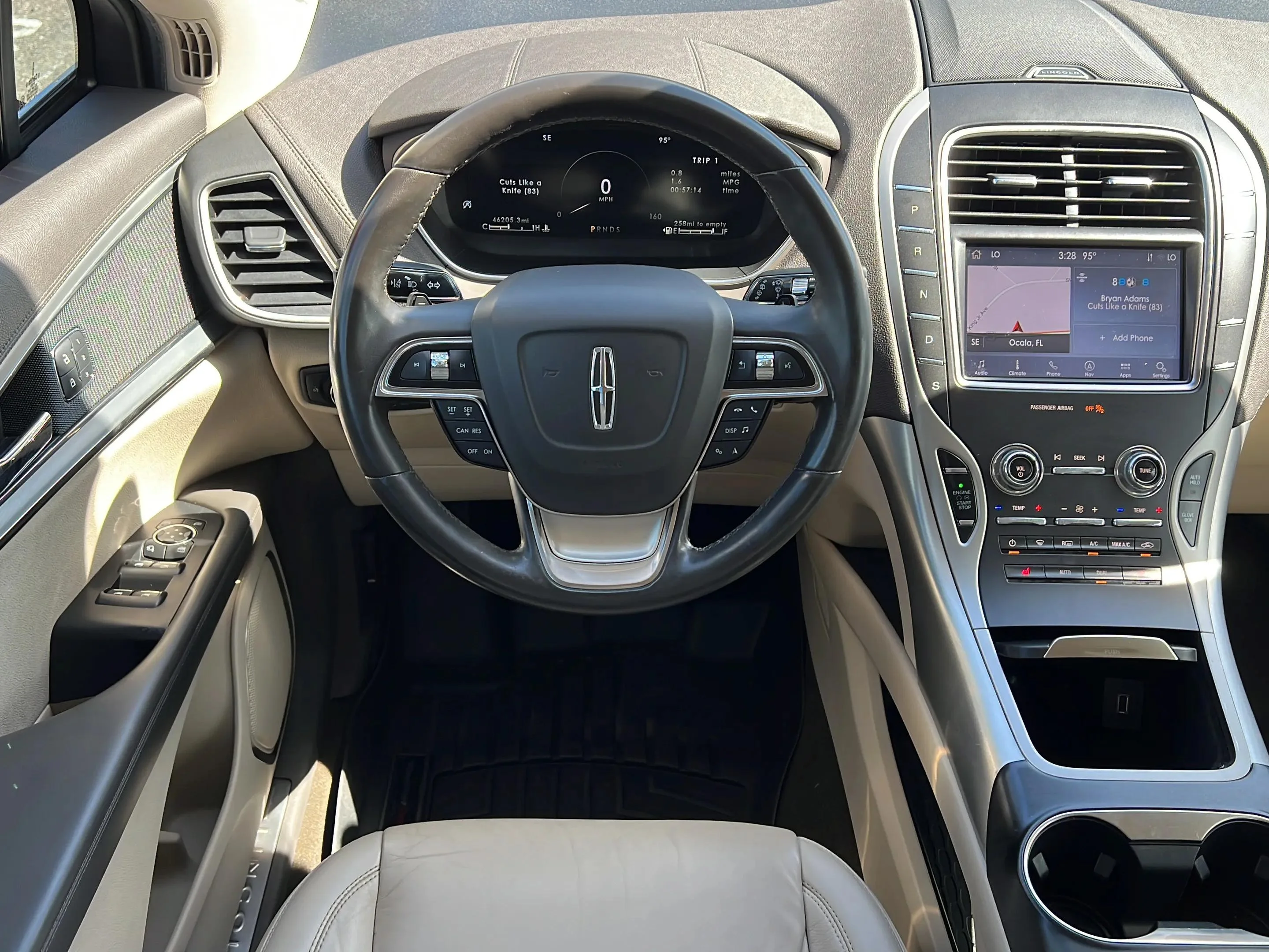 Used 2020 Red Lincoln Standard image 18
