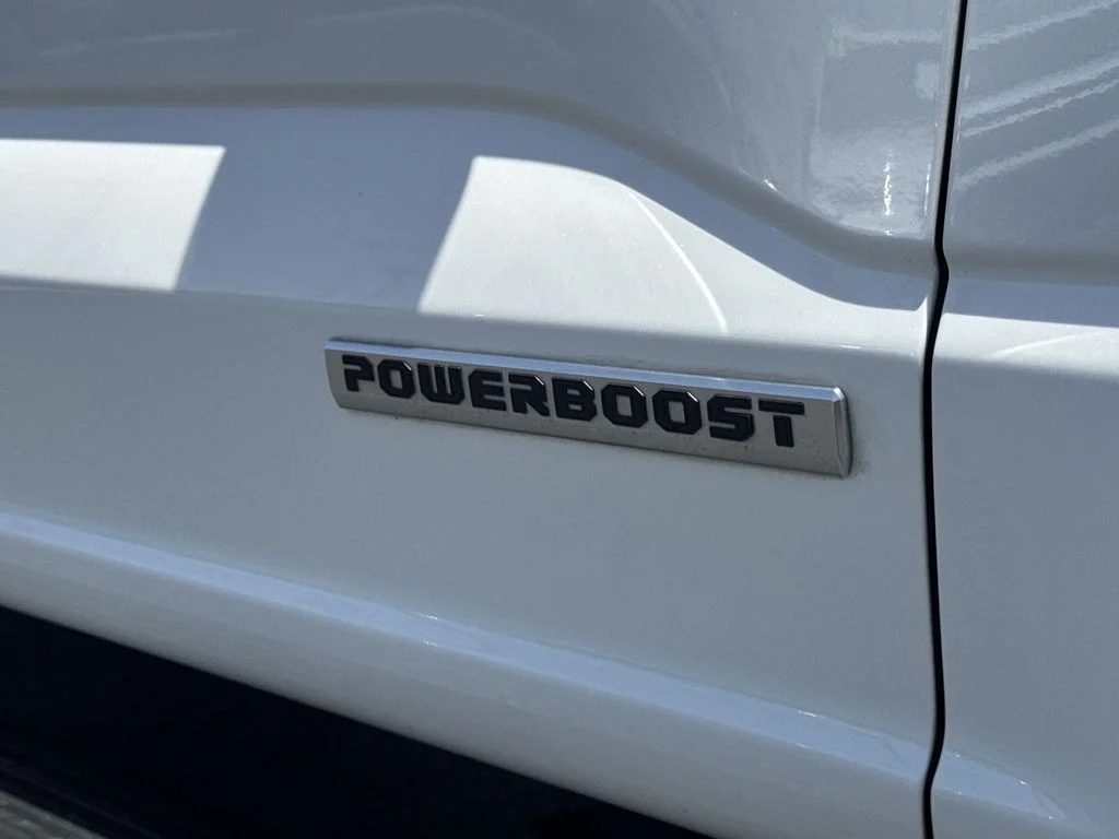 Used 2022 White Ford King Ranch image 31