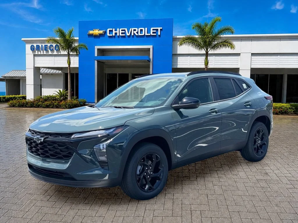 New 2026 Summit White Chevrolet LT image 3
