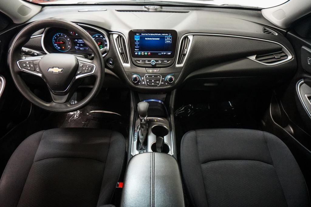 Used 2025 Gray Chevrolet LT image 10