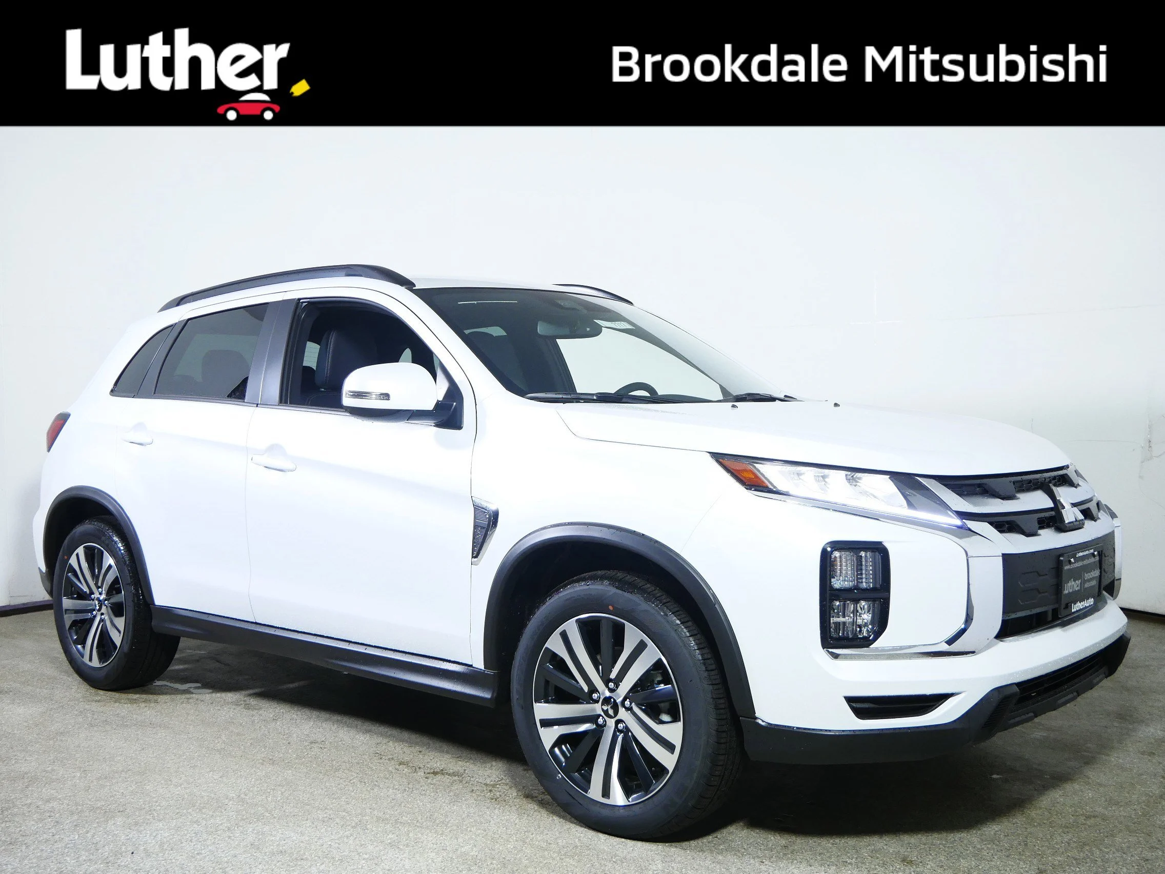 2025 Mitsubishi Outlander Sport 2.4 SEL AWC CVT's photo