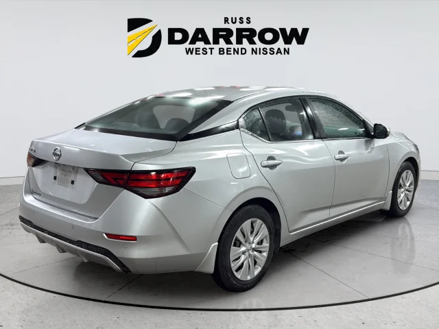 Used 2023 Silver Nissan S image 5