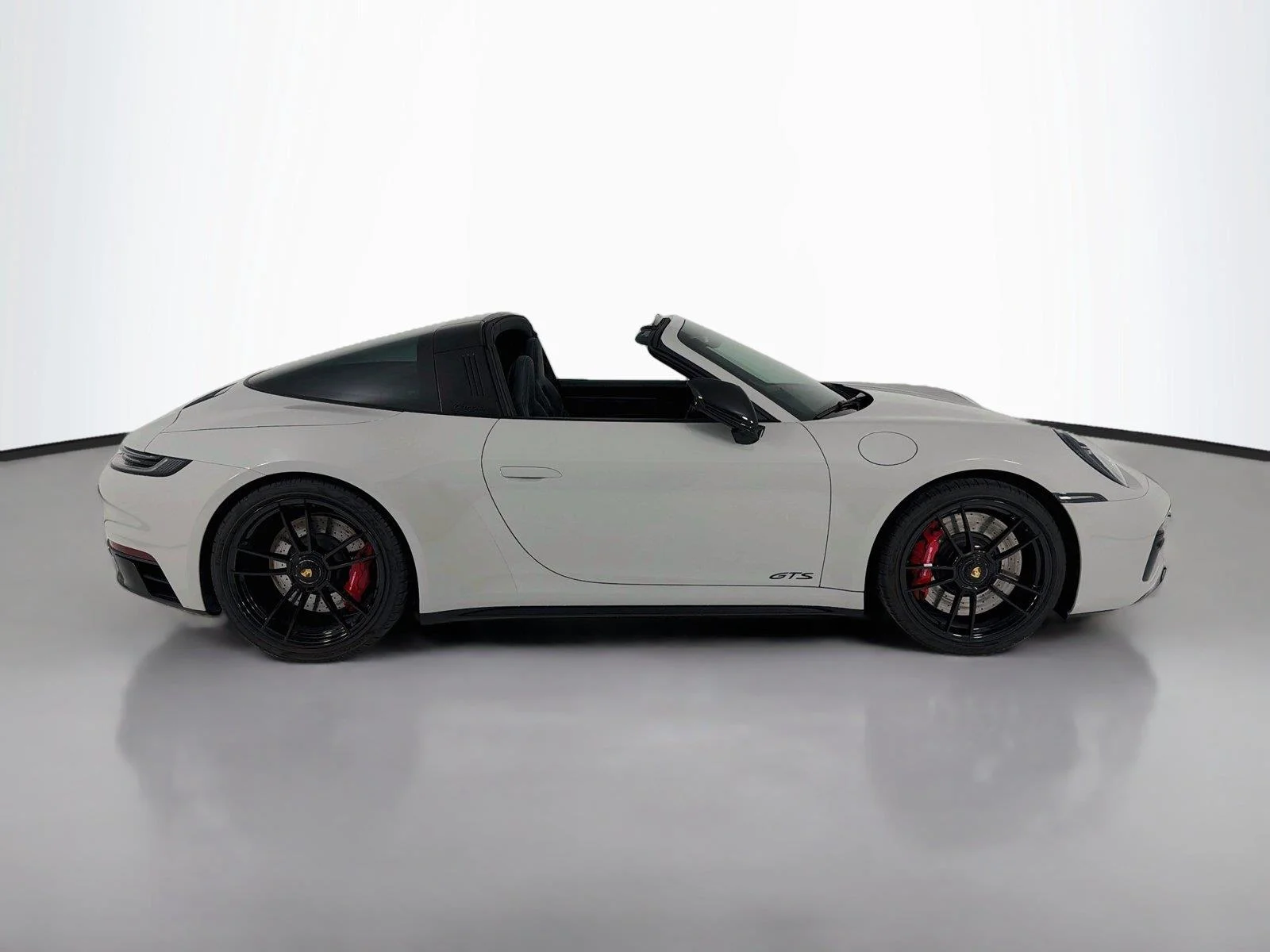 Certified Used 2022 Chalk Porsche TARGA 4 GTS image 30