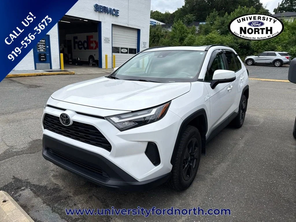 Used 2023 White Toyota XLE image 3