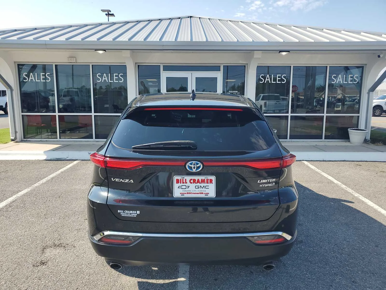 Used 2022 Black Toyota LE image 4