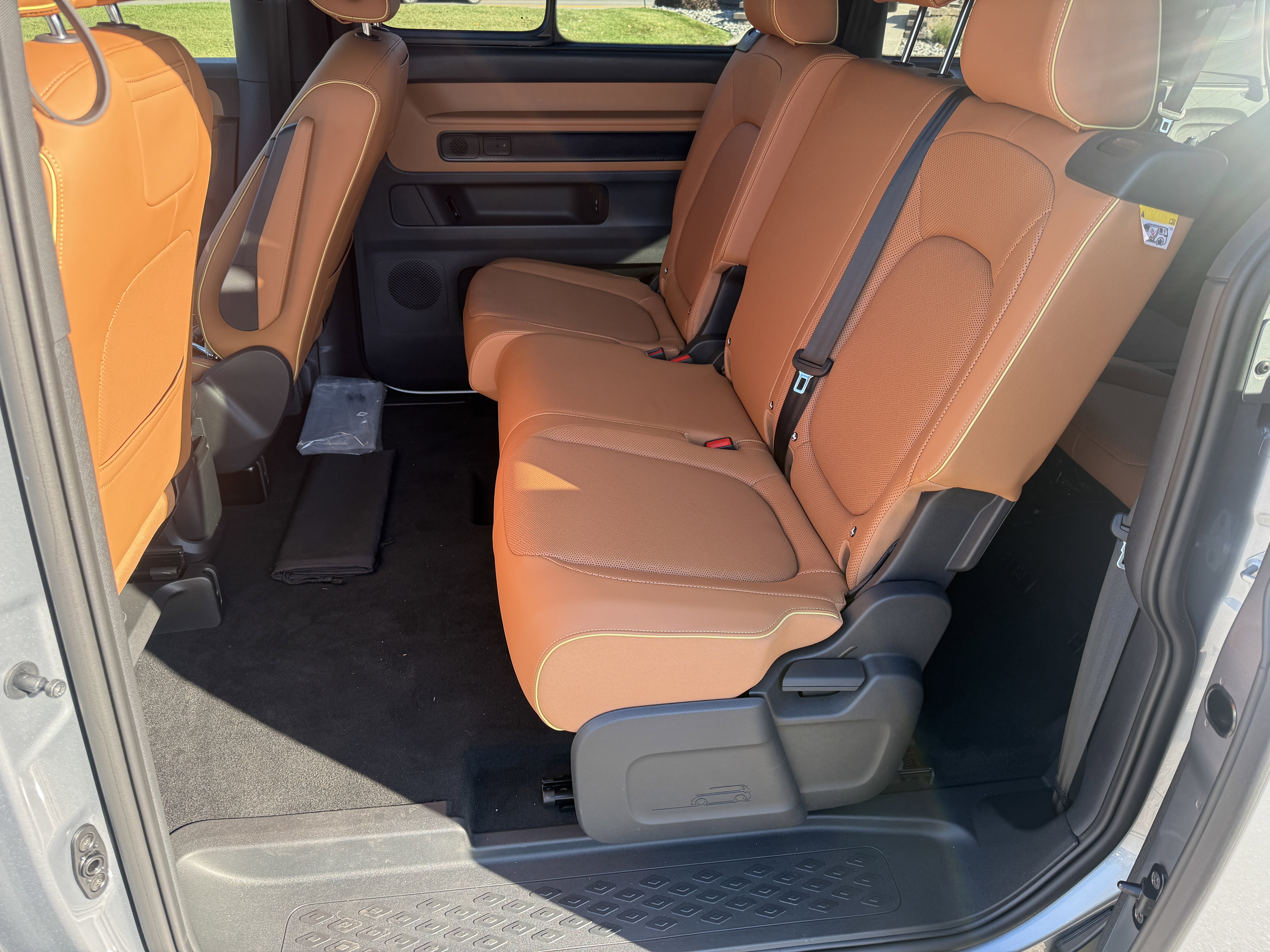 New 2025 Metro Silver Metallic Volkswagen Pro S image 12