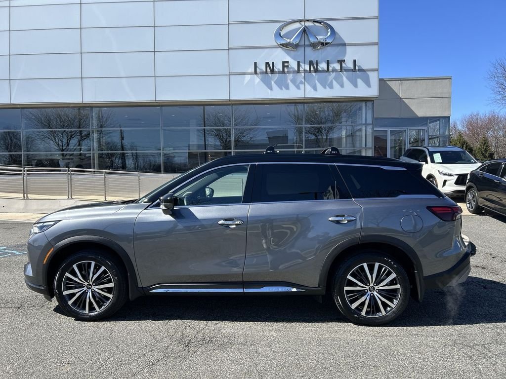 Certified Used 2025 Gray INFINITI Autograph image 5