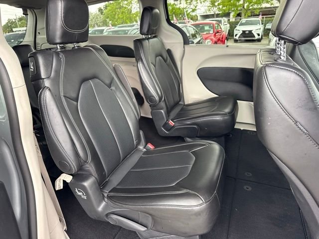 Used 2024 Silver Chrysler Touring L image 14