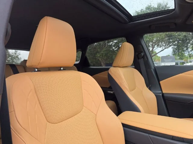 Certified Used 2025 Green Lexus 350 Premium image 11