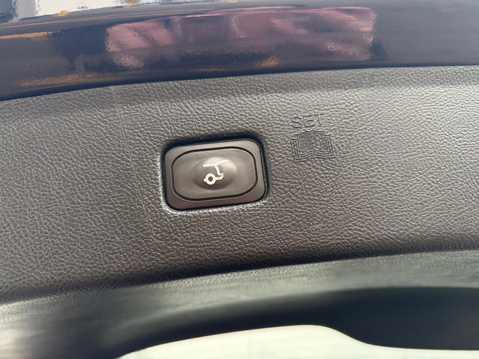Used 2020 Black Ford SEL image 39