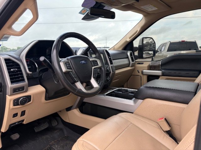 Used 2019 White Ford LARIAT image 12