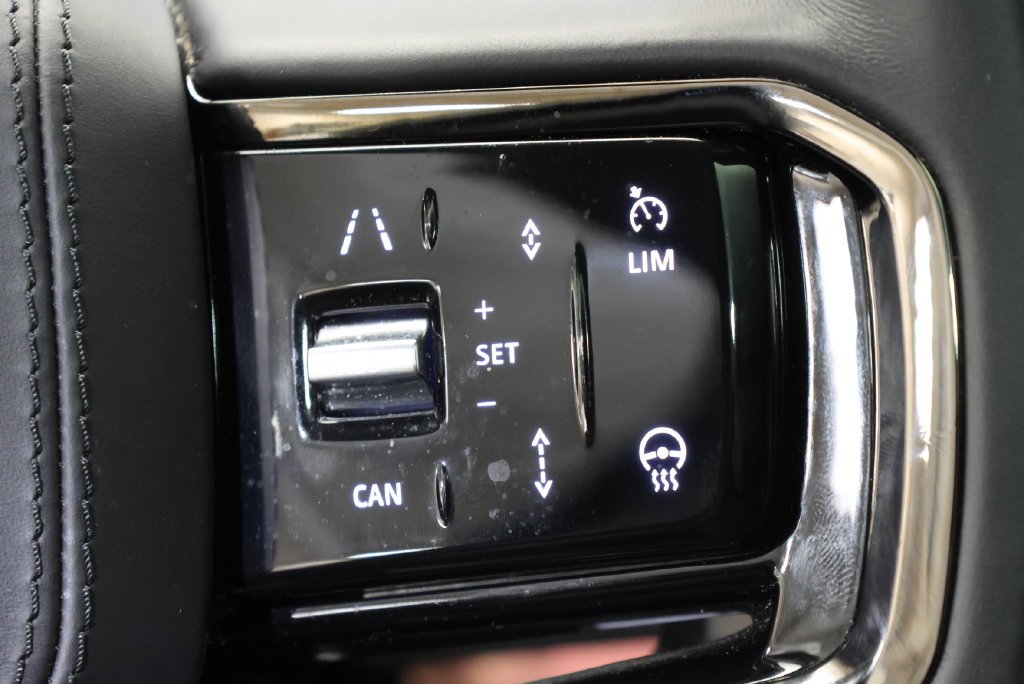 Certified Used 2026 Santorini Black Metallic Land Rover Dynamic SE image 17