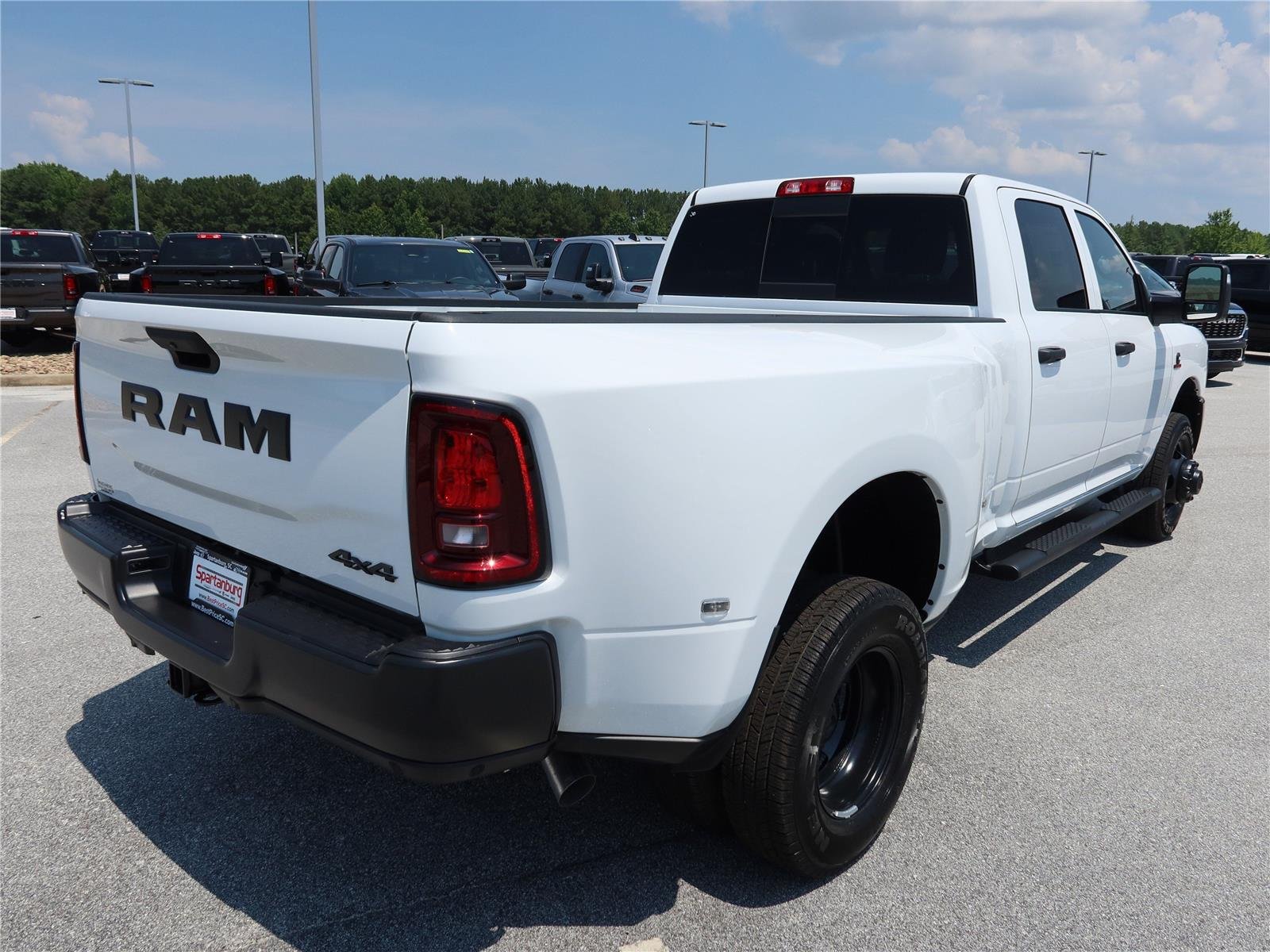 New 2026 Bright White Clear-Coat Exterior Paint RAM Tradesman image 7