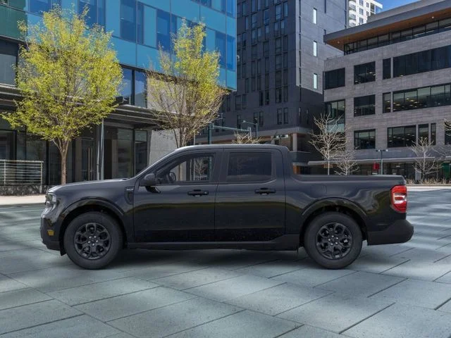 New 2026 Black Ford XLT image 3