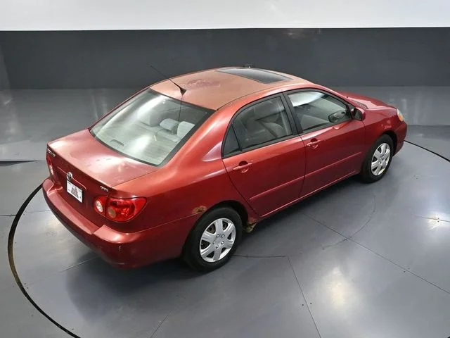 Used 2005 Red Toyota LE image 48