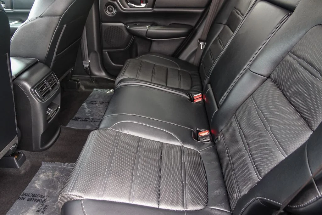 Used 2017 Silver Honda EX-L image 19