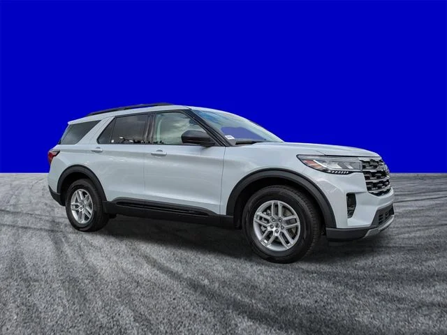 New 2026 Space White Metallic Ford Active image 2