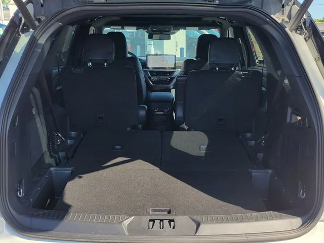 2025 Ford Explorer ST - Photo 7