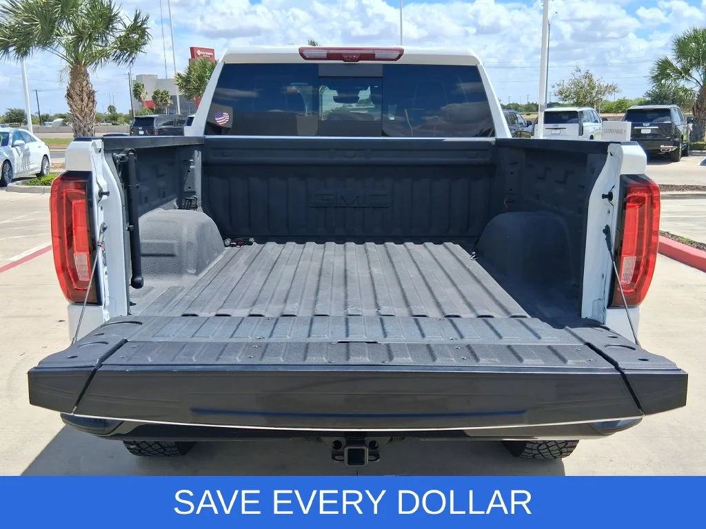 Used 2025 White GMC AT4X image 6