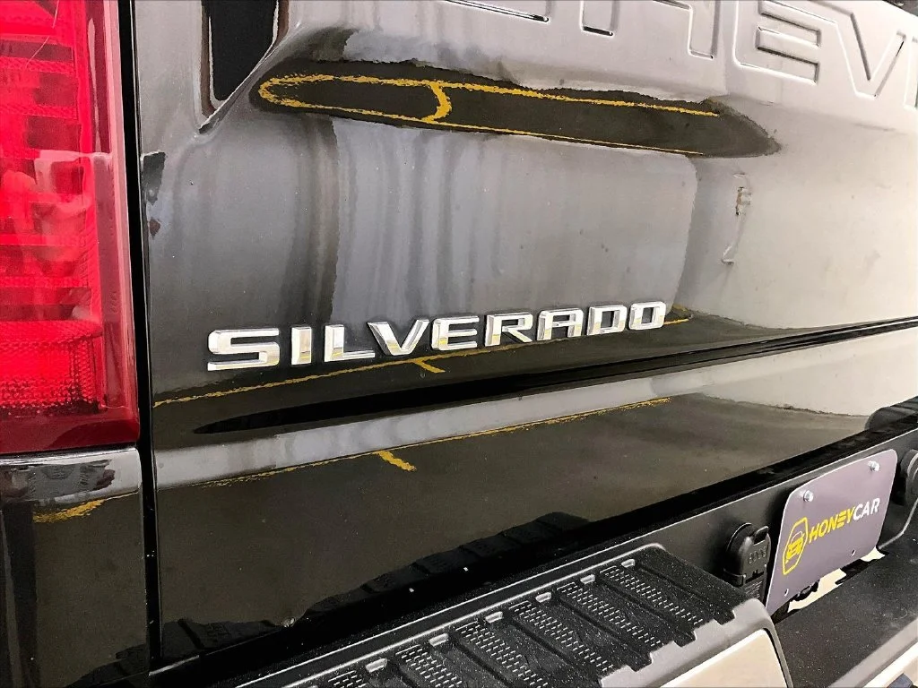 Used 2019 Black Chevrolet LT image 25